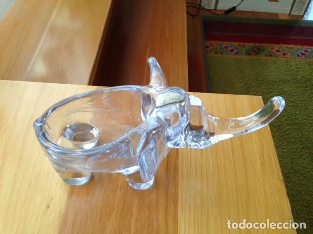 Vintage: Elefante con u&ntilde;a de plata - Foto 1