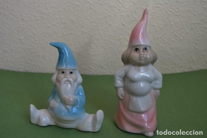 Vintage: PAREJA DE GNOMOS DE PORCELANA - A&Ntilde;OS 70