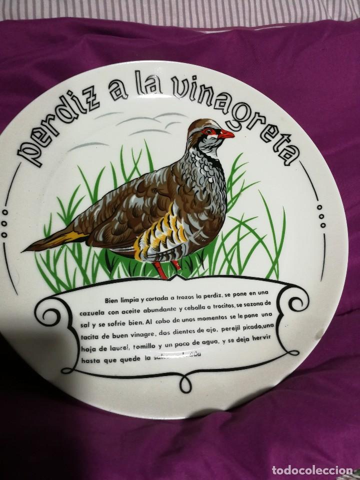 Vintage: ANTIGUO PLATO DE CERAMICA GUILLEN 26 cm de diametro