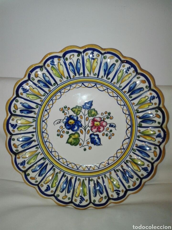Vintage: PLATO DE TALAVERA. FIRMA S MORA. 1974. MIDE 24,5cm DI&Aacute;METRO.