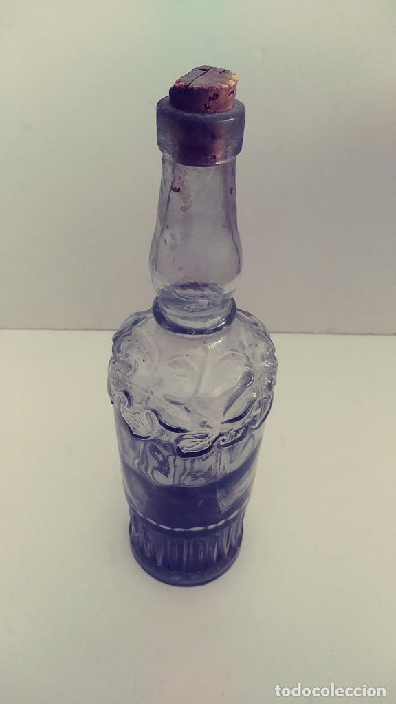 Vintage: botella de vidrio decorado - Foto 2