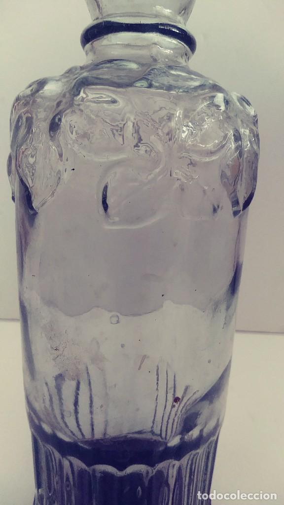 Vintage: botella de vidrio decorado - Foto 3