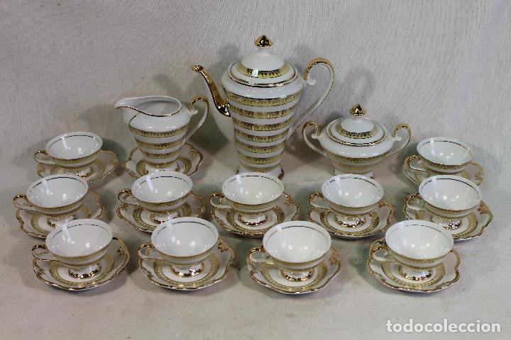 Vintage: juego de cafe en porcelana con rivetes de oro