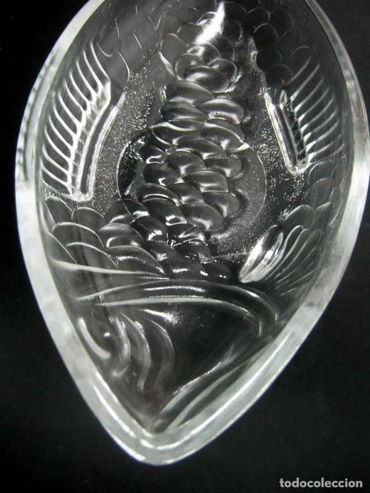 Vintage: 23 cm - Bandeja ENTREMESERA forma de pescado . fuente de cristal prensado