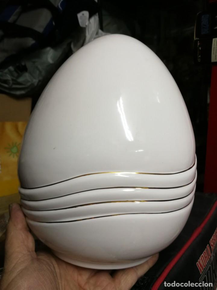 Vintage: BASE DE CERAMICA PARA LAMPARA TAMA&Ntilde;O Y FORMA  HUEVO AVESTRUZ DECORADO