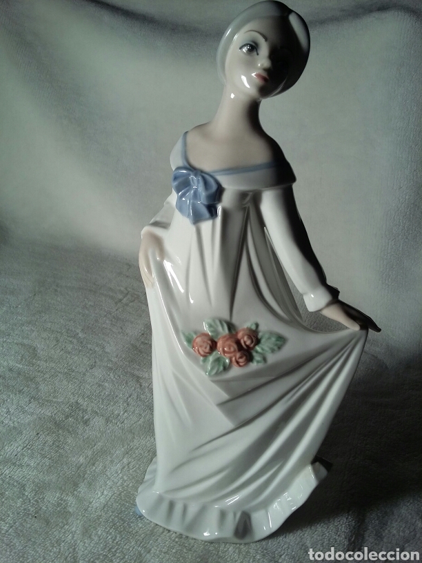 Vintage: Figura de mujer en porcelana de TENGRA