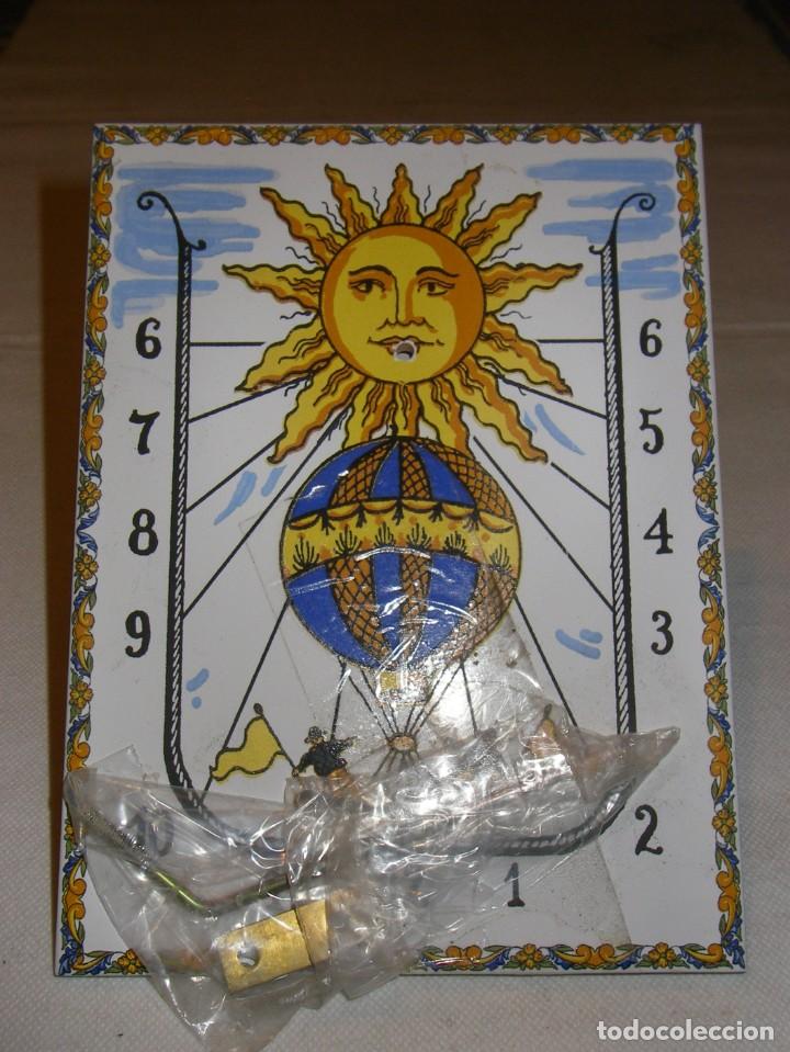 Vintage: Azulejo reloj de Sol, fabricado por Mainzu, 20 x 15 cm.