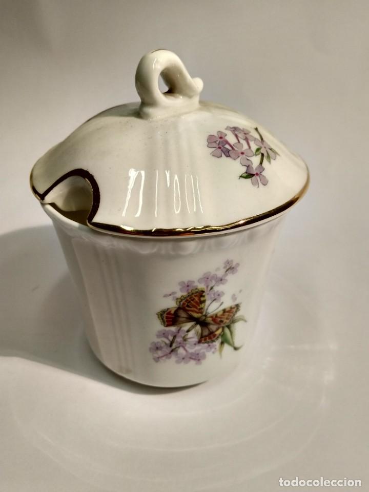 Vintage: Tarrito de miel porcelana Royal Grafton con tapa, fabricado en Inglaterra. Altura 10cms.