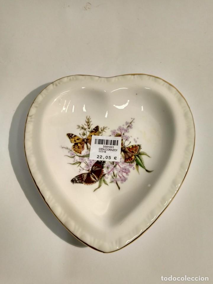 Vintage: Cenicero porcelana Royal Grafton, fabricado en Inglaterra. Policromado. Largo 118mm. Como nuevo.