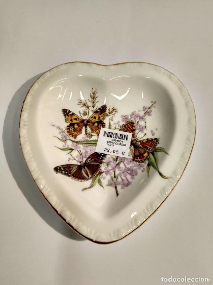Vintage: Cenicero porcelana Royal Grafton, fabricado en Inglaterra. Policromado. Largo 118mm. Como nuevo.