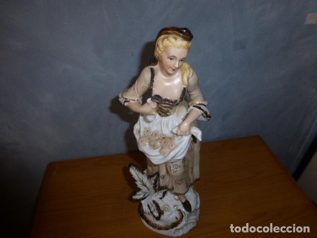 Vintage: FIGURA DE PORCELANA DE 30 CM. DE ALTURA