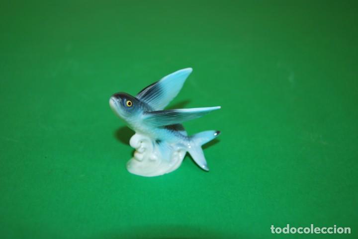 Vintage: FIGURA DE PORCELANA - VEZ VOLADOR