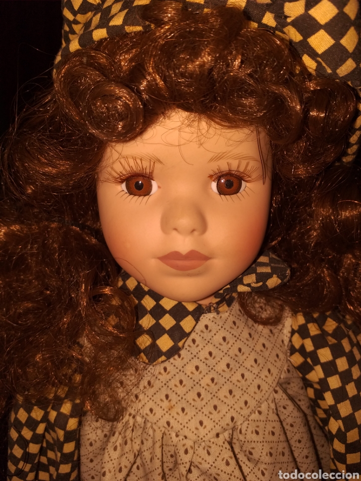 Vintage: Mu&ntilde;eca Porcelana con peana