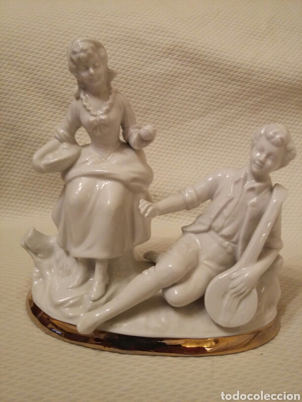 Vintage: Antigua figura de porcelana alemana GDR