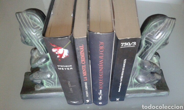 Vintage: Sujeta libros de cer&aacute;mica, estilo etnico, a&ntilde;os 70. Altura; 24cm, base; 11'5&times;7cm.