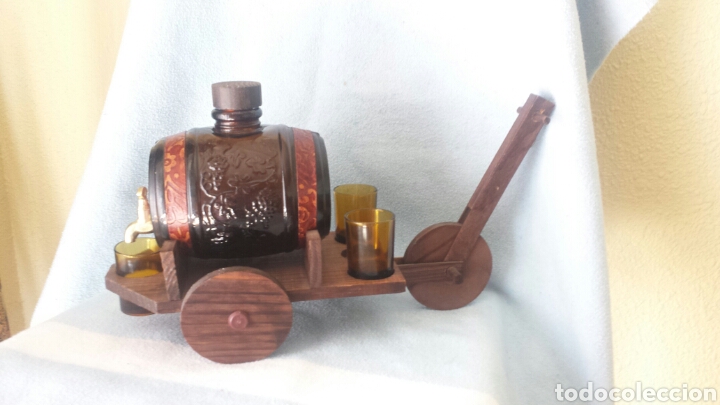 Vintage: Licorera barril vasitos - Foto 1