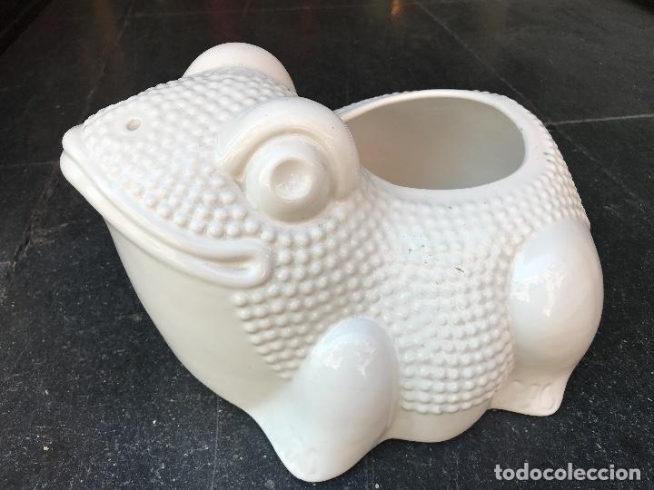 Vintage: XXL  JARDINERA ???' RANA DE CERAMICA BLANCA , XXL