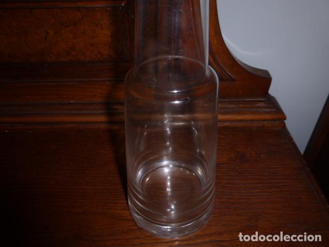 Vintage: JARRON DE CRISTAL LISO CON FORMA DE BOTELLA. - Foto 2