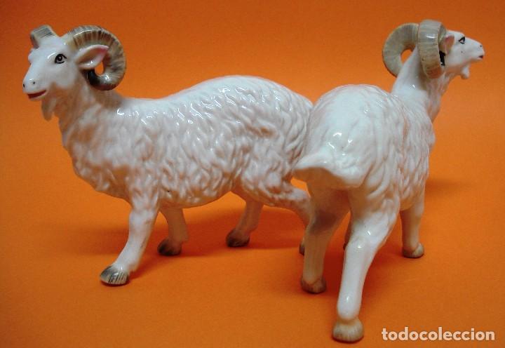 Vintage: PAREJA CARNEROS PORCELANA CHINA A&Ntilde;OS 60-70 &iexcl;&iexcl;NUEVOS!! EN SU CAJA ORIGINAL DE LA &Eacute;POCA.