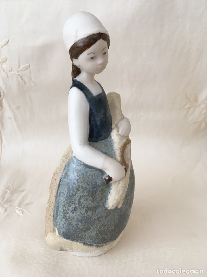 Vintage: Figura porcelana de la firma Rex.