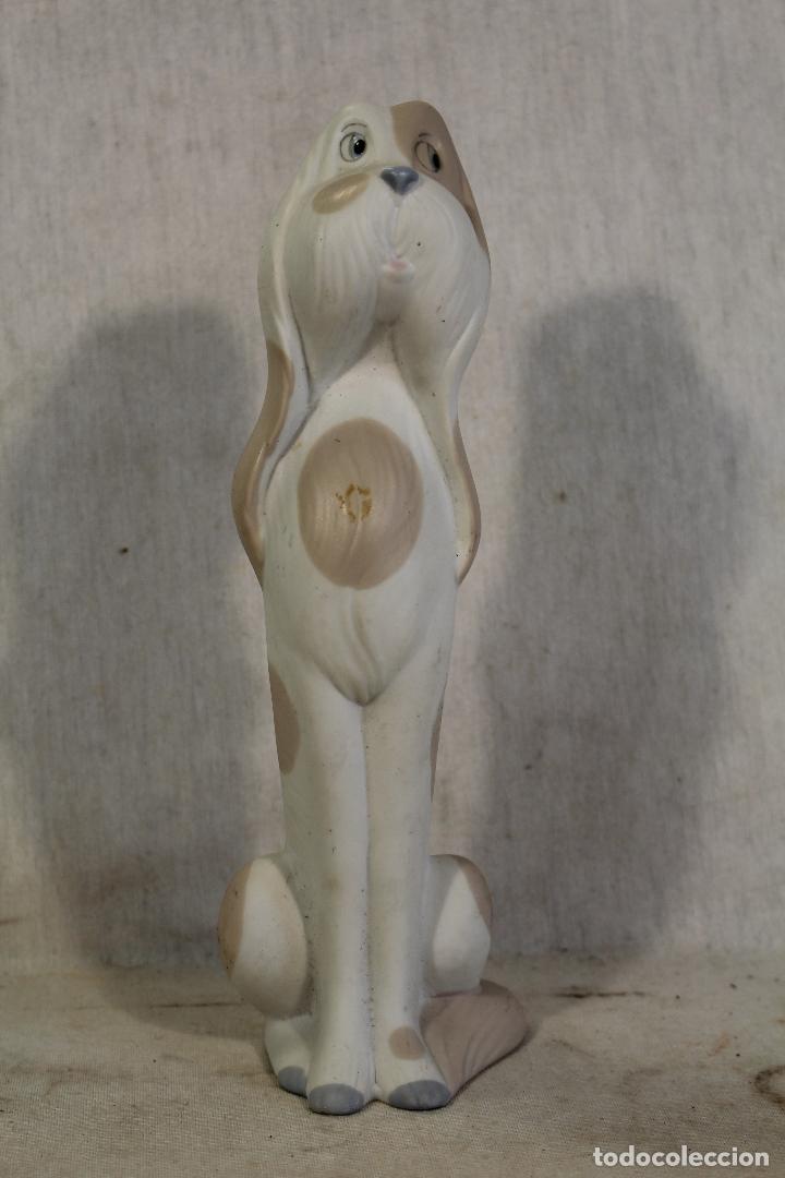 Vintage: PERRO  FIGURA DE PORCELANA DE MIGUEL REQUENA. VALENCIA. PORCELANAS MIGUEL.
