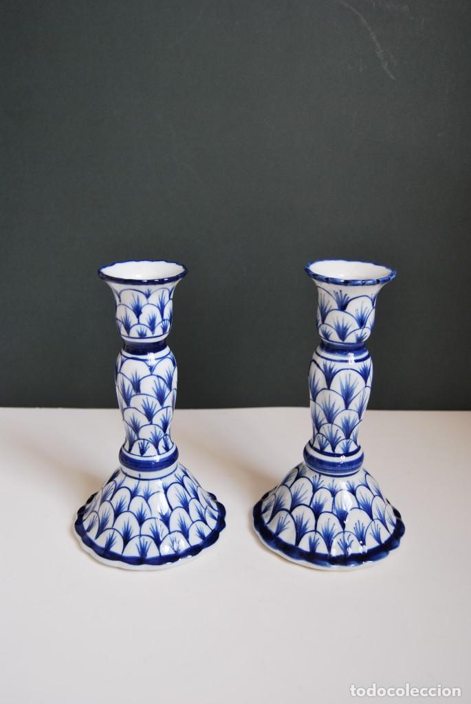 Vintage: PAREJA DE CANDELABROS DE PORCELANA