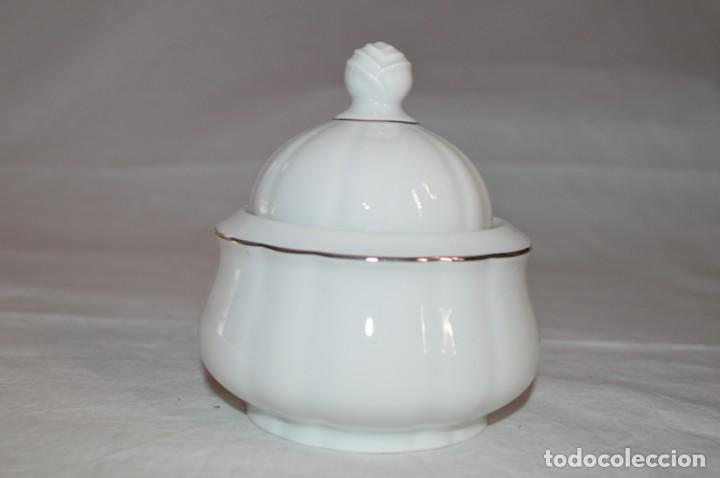 Vintage: Azucarero en porcelana fina de Bohemia. romanjuguetesymas.