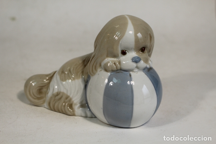 Vintage: figura de perro en porcelana miquel requena