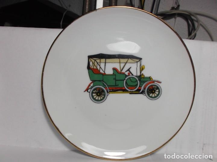 Vintage: PLATO DE PORCELANA CON COCHE DE EPOCA EN EL CENTRO - MAH-VIGO
