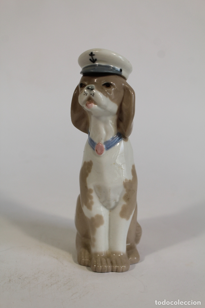 Vintage: perro con gorra en fina porcelana espa&ntilde;ola casades