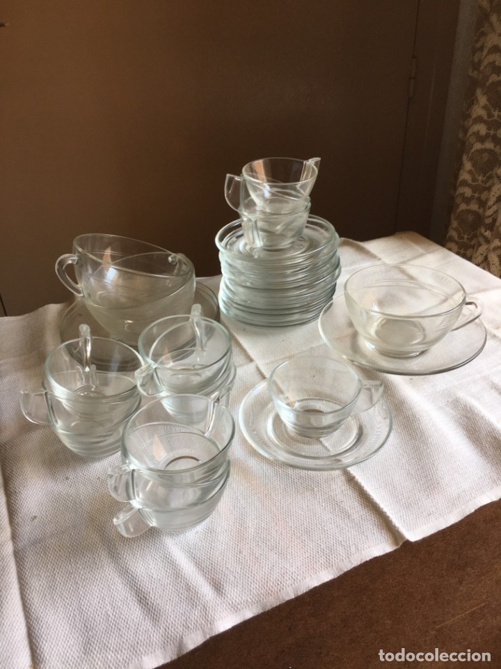Vintage: Juego de caf&eacute; vintage de cristal 12 tazas, 12 platos. Completo
