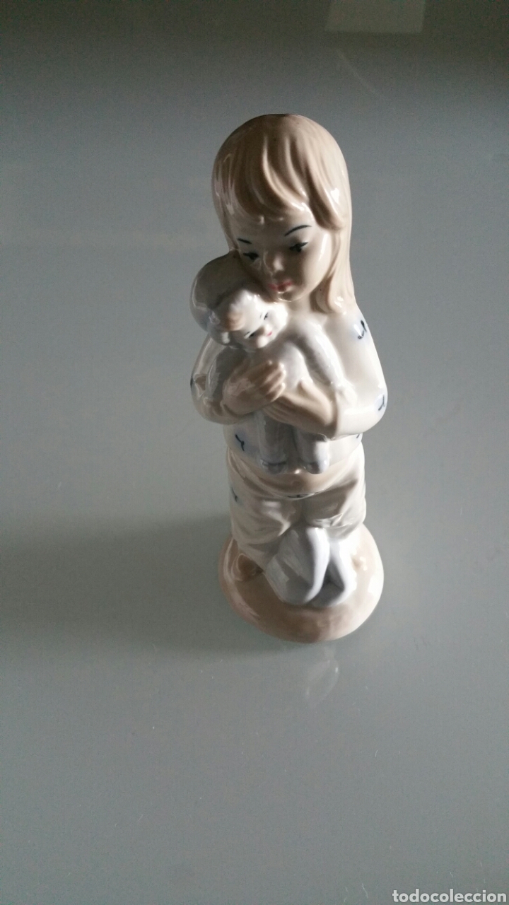 Vintage: Figura de porcelana, cer&aacute;mica SANBO.