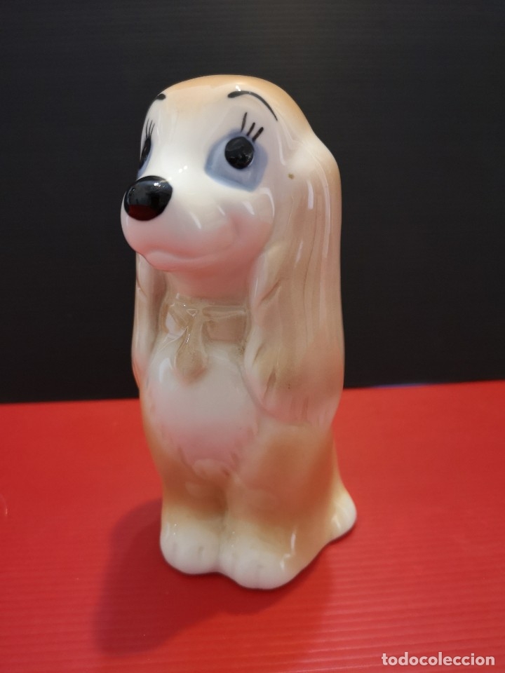 Vintage: Antigua figura de porcelana cer&aacute;mica perrita Reina de la dama y el vagabundo Walt disney