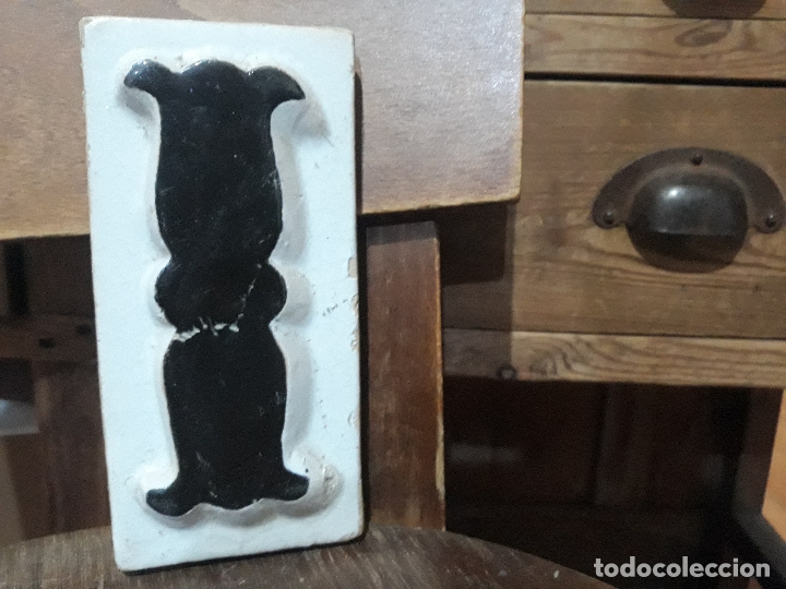 Vintage: Antigua azulejo de ceramica esmaltada en reloeve- nombre de calles letra I