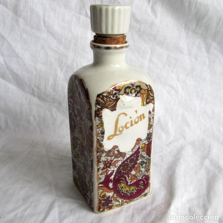 Vintage: Botella de porcelana para loci&oacute;n