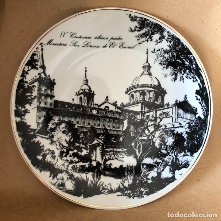 Vintage: Plato decorativo IV Centenario &uacute;ltima piedra Monasterio San Lorenzo de El Escorial.