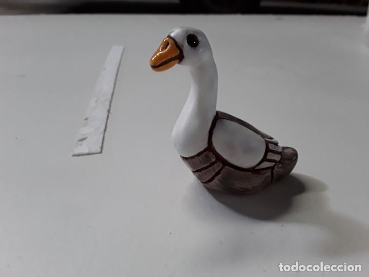 Vintage: Pato de cer&aacute;mica tipo oca esmaltado de 4 cm aprox