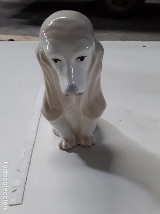 Vintage: Perro de porcelana de unos 10/12 cm