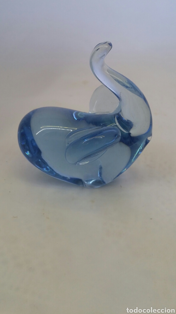 Vintage: Elefante de cristal azul soplado