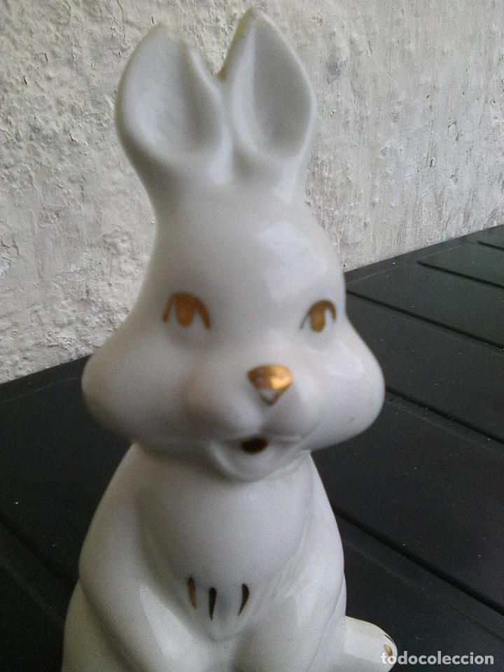Vintage: Figura conejito, medidas 13 cm. de alto