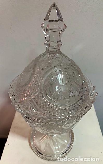 Vintage: Bombonera de cristal. - Foto 2
