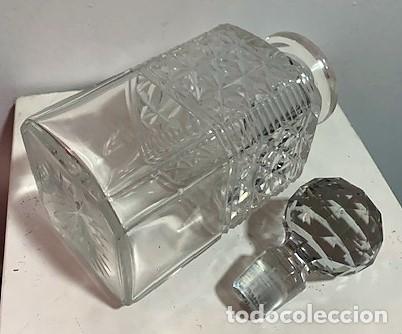 Vintage: Botella de cristal tallado. - Foto 4