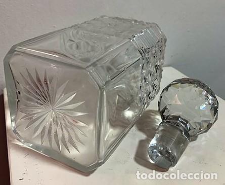 Vintage: Botella de cristal tallado. - Foto 5