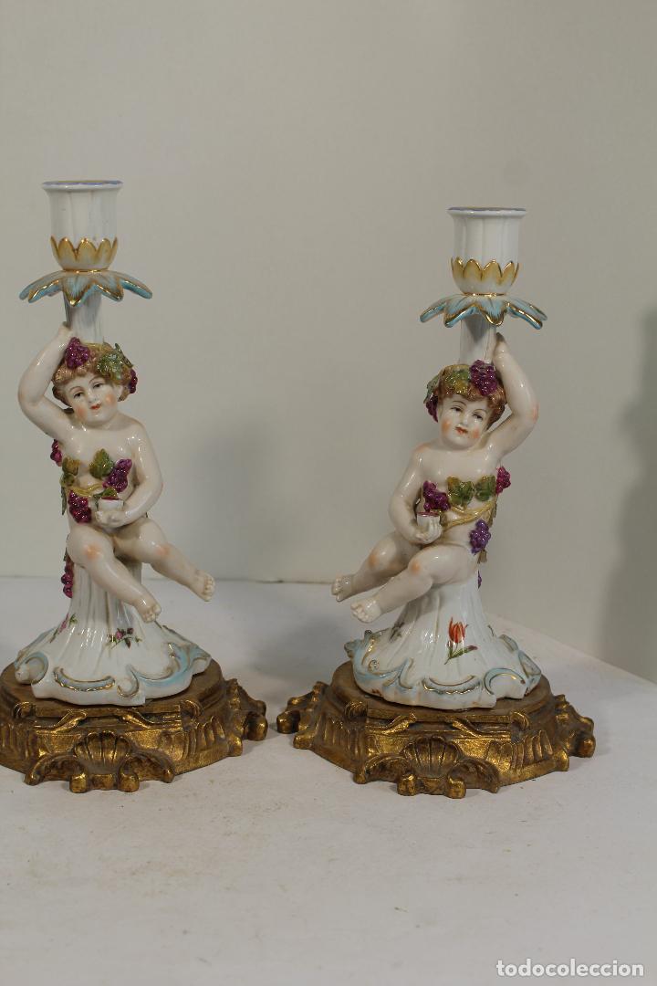 Vintage: pareja de candelabros angeles de porcelana