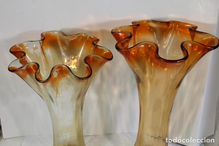 Vintage: 2 jarrones floreros de cristal - Foto 4