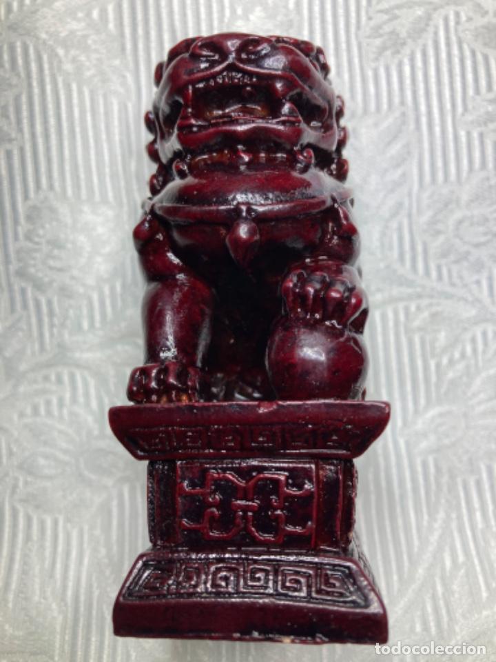 Vintage: LE&Oacute;N FOO FU CHINO RESINA CER&Aacute;MICA Y LACA ROJIZA URUSHI VINTAGE CHINA A&Ntilde;OS 90