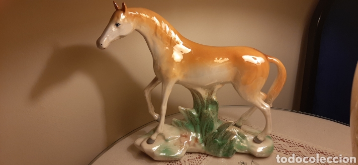 Vintage: Figura de cer&aacute;mica. Caballo.