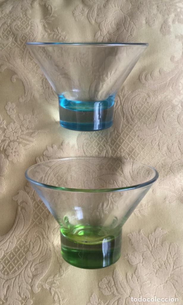 Vintage: 2 COPAS DE CRISTAL UNA AZUL Y OTRA VERDE