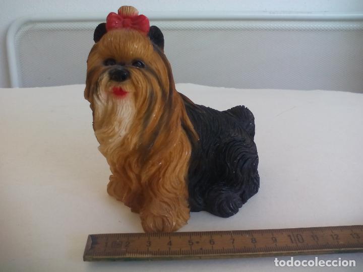 Vintage: FIGURA DE PERRO. YORKSHIRE TERRIER. MADE IN ITALY. Pintado a mano. DOG.