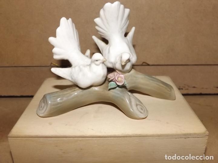 Vintage: PAREJA PALOMAS PORCELANA PS - SPAIN